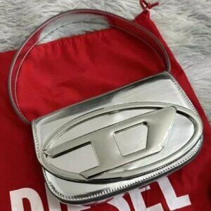 Diesel 1DR Shoulder Bag in Silver